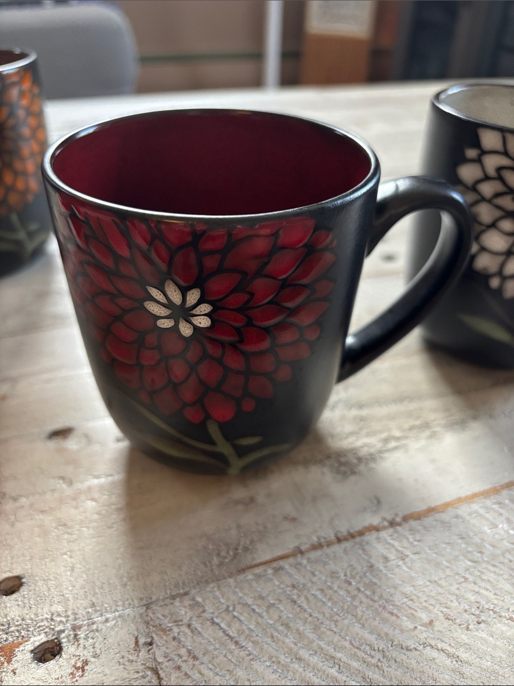 Pretty Hand-Painted Floral Ceramic Mug Set (4)- Multicolor - Picture 5 of 7